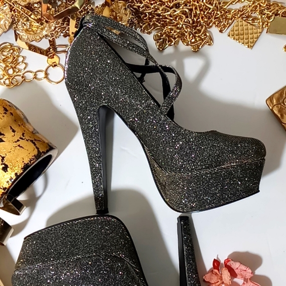 "OFFICE London" Shimmery Crisscross Strappy Round Toe Party Festive Heels - Picture 10 of 12